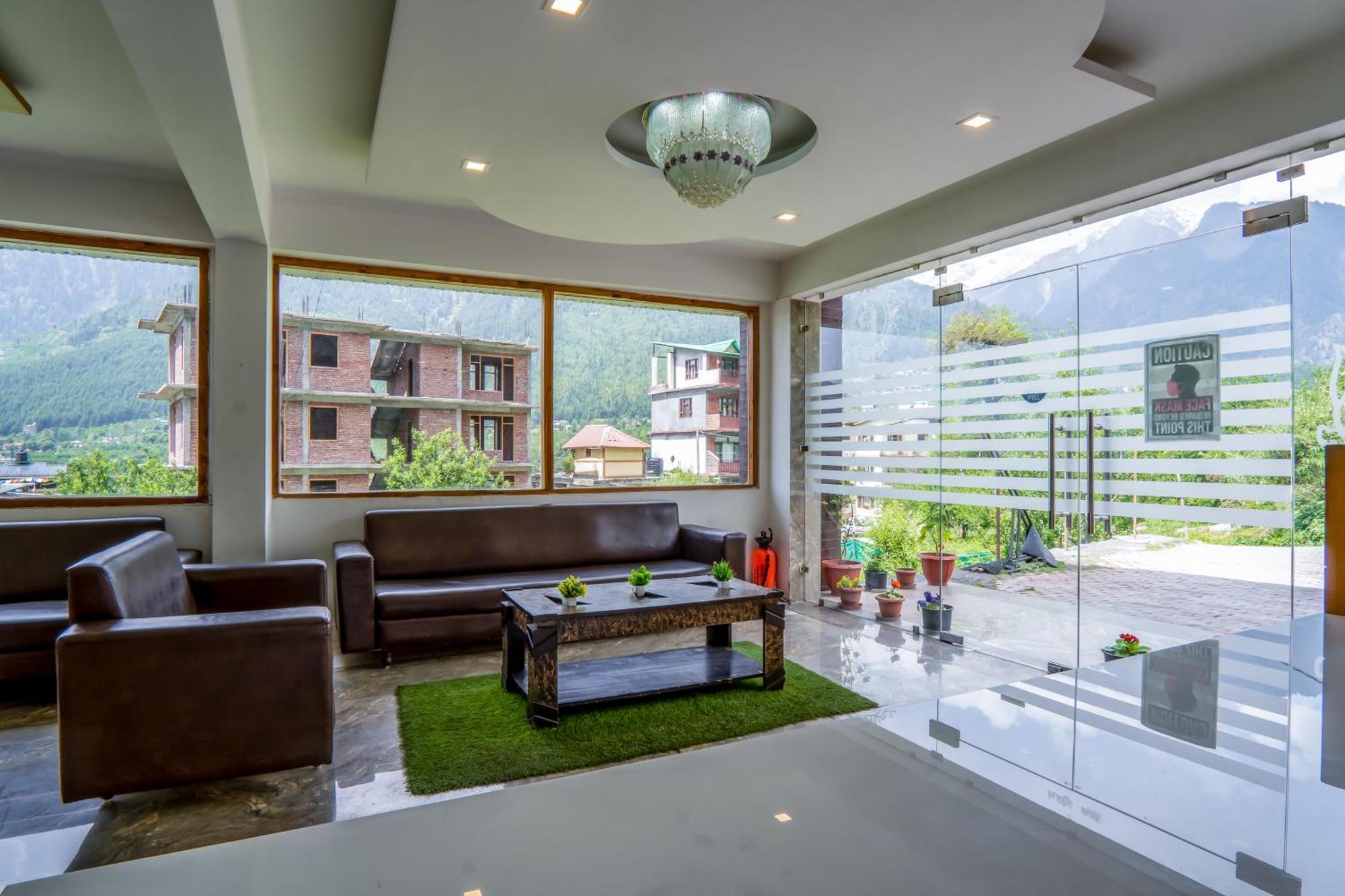 Pristine Inn Manali Exterior photo