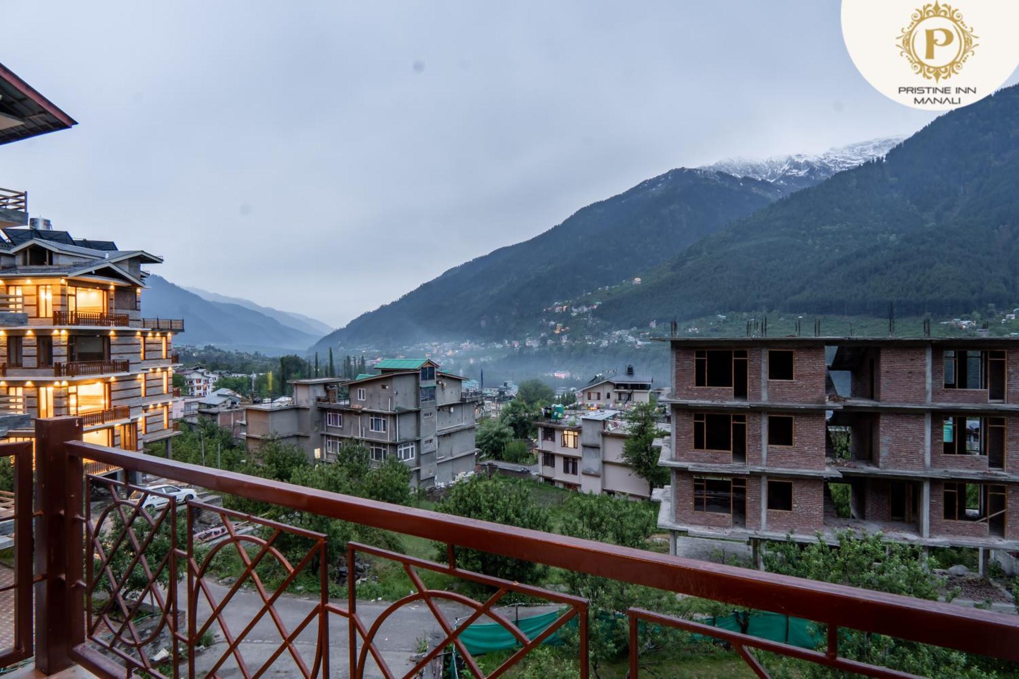 Pristine Inn Manali Exterior photo