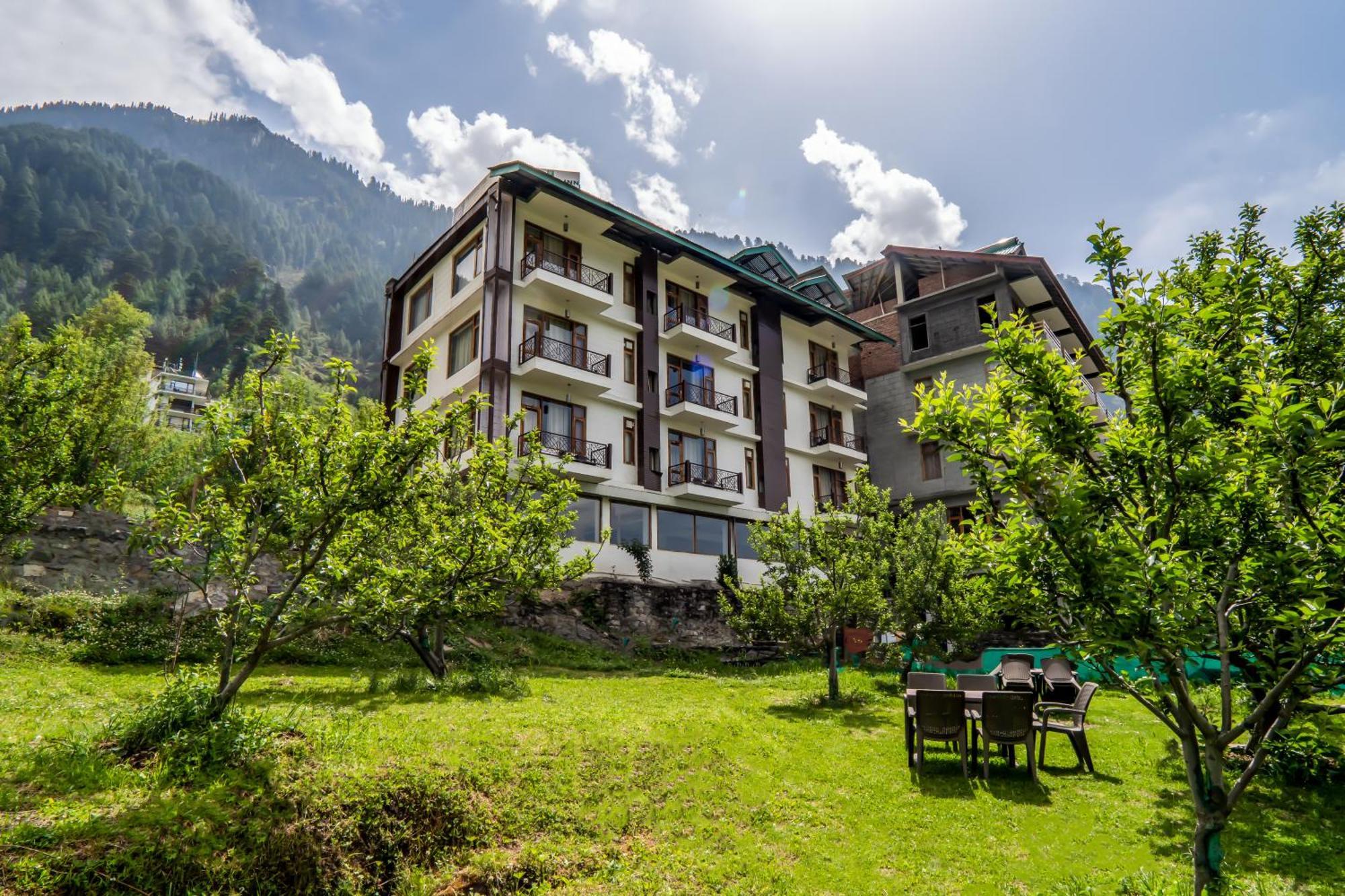 Pristine Inn Manali Exterior photo